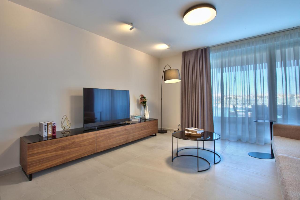 Sea Front Spacious Valletta Views Apartments سليمة المظهر الخارجي الصورة